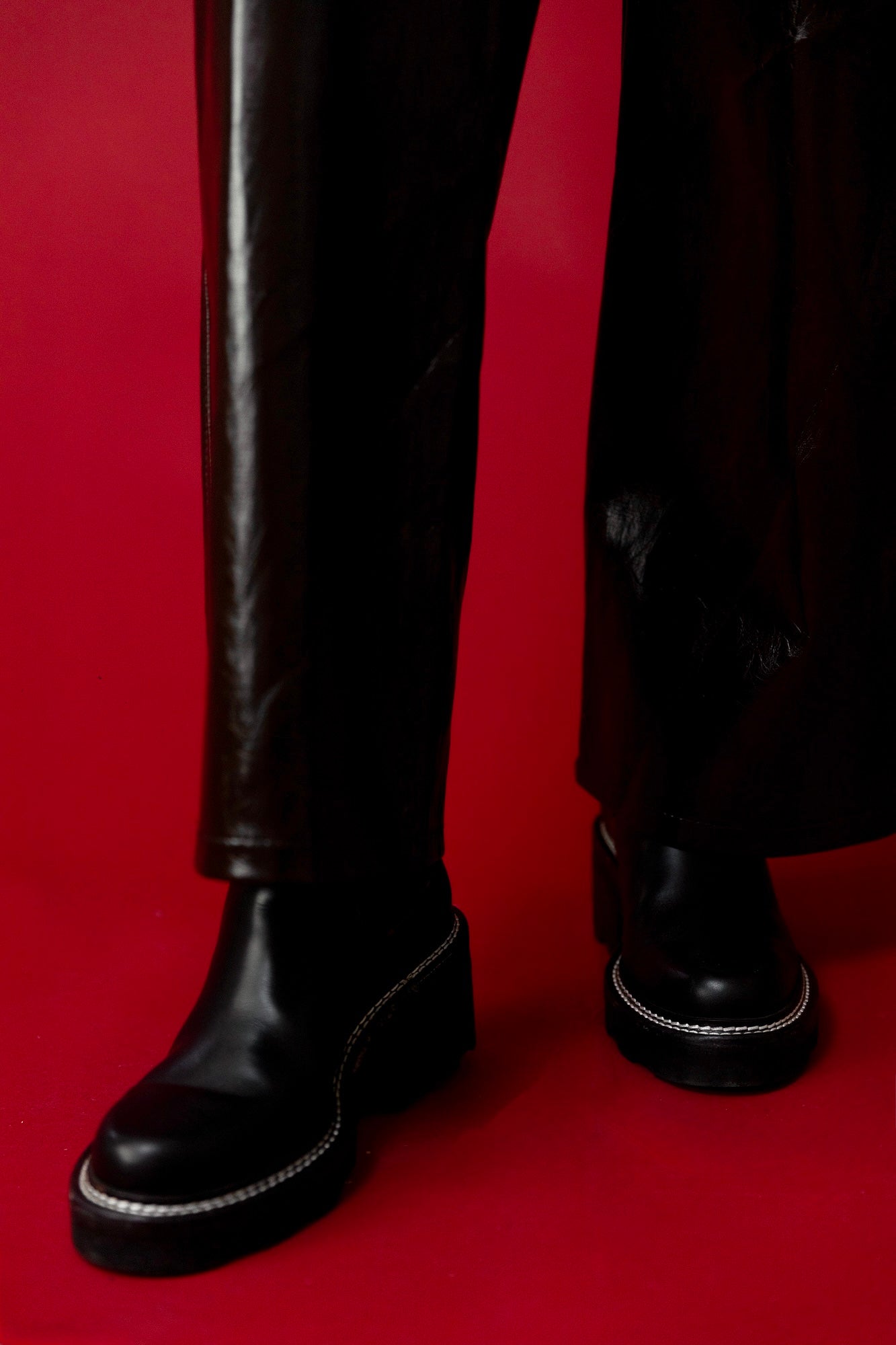 Pantalón Cuero Dark Burgundy